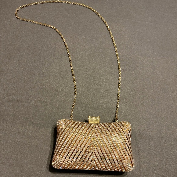 Kelly & Katie Curves Crystal Clutch Gold NWT - Picture 4 of 16